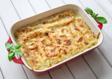 hazır ıspanak ve peynirli cannelloni