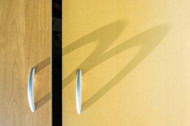 --Dan belgili tanımlık deste kapılarda 