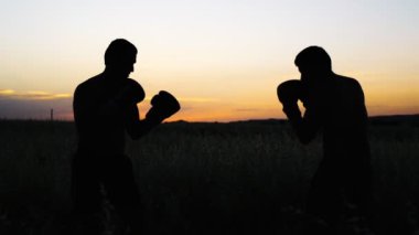 Boks eğitim açık havada