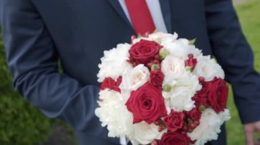 Damat Düğün buket stedy atış taşıyor