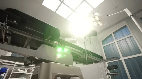 Acil cerrahi tiyatro aydınlatma hastane arka planda çalışma