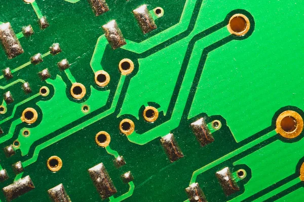 Elektronik devre kartı soyut arkaplan. Bilgisayar ana kartı kapat. Modern teknolojiler. Bağlantıları ve izleri olan mikro elementler. Akıllı teknoloji.