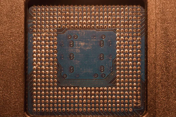 プロセッサピンマクロ マザーボードを閉めろ 回路基板上のCpuピン コンピュータ セントラル プロセッサ ユニットのマイクロ要素です 現代の技術抽象的な背景 — ストック写真