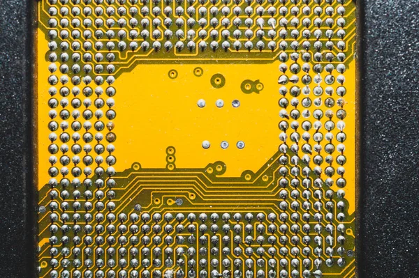 プロセッサピンマクロ マザーボードを閉めろ 回路基板上のCpuピン コンピュータ セントラル プロセッサ ユニットのマイクロ要素です 現代の技術抽象的な背景 — ストック写真