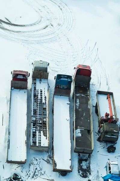 Camião Debaixo Neve Camião Coberto Neve Após Queda Neve Caminhões — Fotografia de Stock