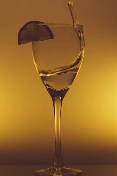 Water Splash Glass Glowing Background Splashing Water Wine Glass Transparent — Stock Photo, Image