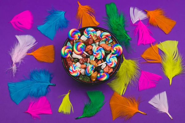 Cukorka Kavics Egy Tálban Nyalókák Spirál Cukorkák Édességek Formájában Színes — Stock Fotó