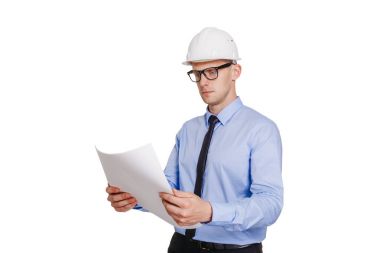 İnşaat mühendisi planı arıyorum. Beyaz izole.