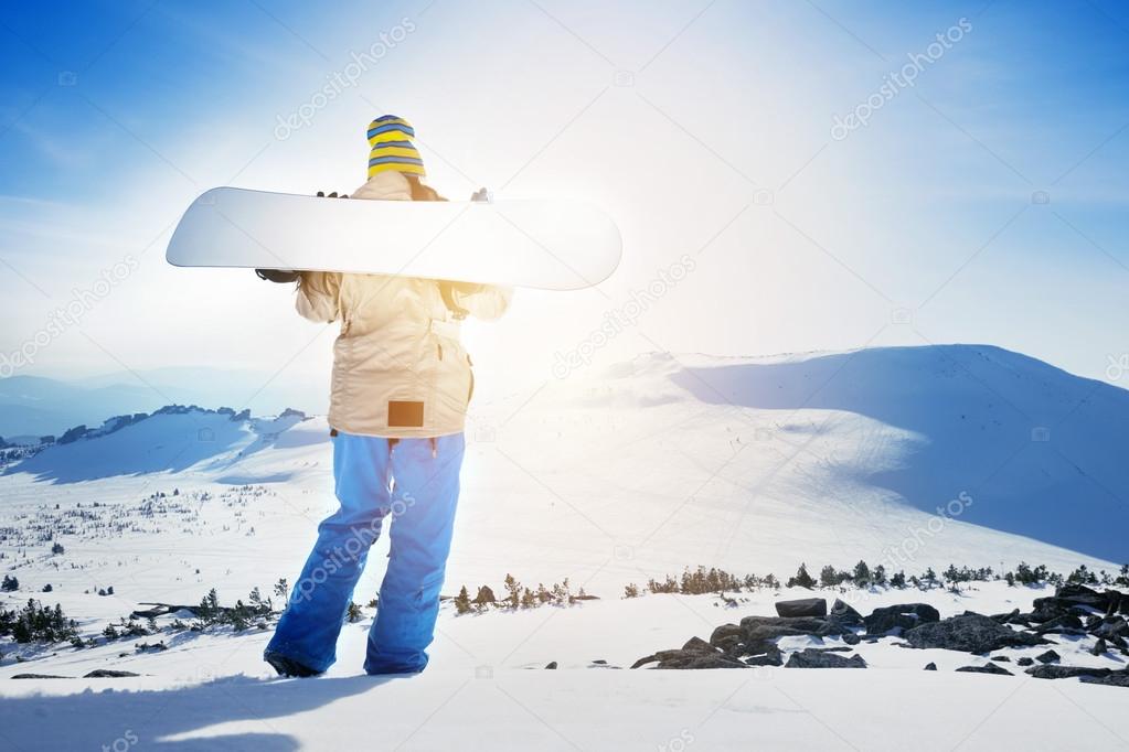 Meisje Met De Snowboard Op De Bergtop Stockfoto Rechtenvrije Foto Door C Cppzone Mail Ru Meisje Met De Snowboard Op De Bergtop Stockfoto Rechtenvrije Foto Door C Cppzone Mail Ru