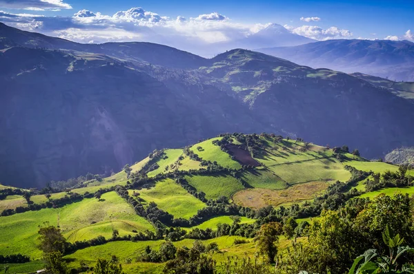 Andean peyzaj yakınındaki Riobamba, Ecuador