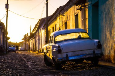Trinidad, Küba: Street oldtimer batımında ile