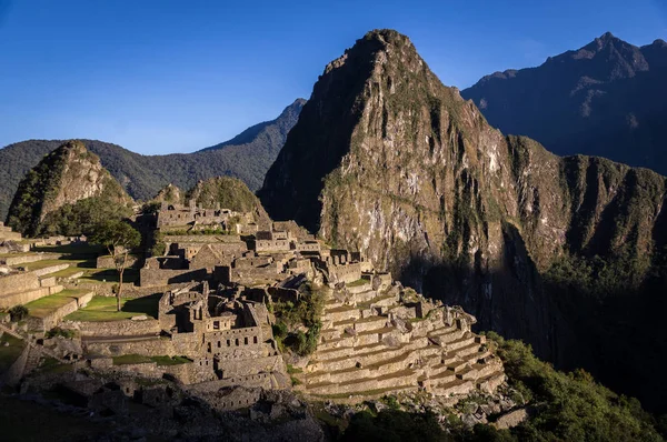 Machu Picchu Cidade inca, Peru ao nascer do sol — Fotografia de Stock