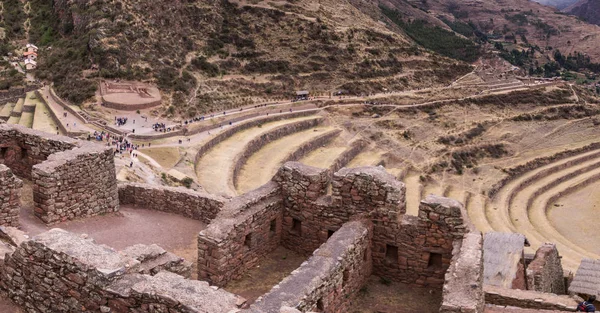 İnka harabelerini kutsal vadi Pisac, Peru Andes — Stok fotoğraf