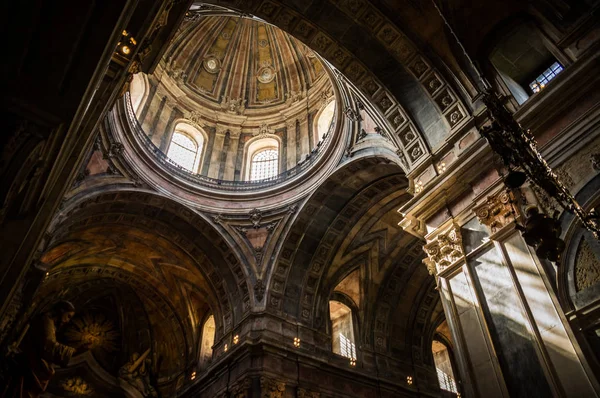 Cupula de la basilique d'Estrela à Lisbonne, Portugal — Photo