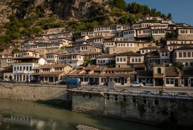 Binlerce Pencere Kenti, Berat, Arnavutluk