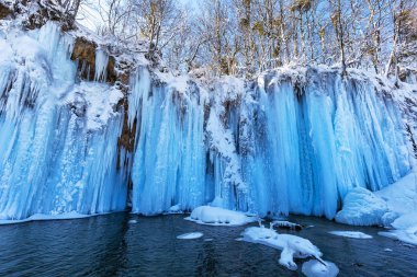 Plitvice gölleri, Hırvatistan, donmuş şelale