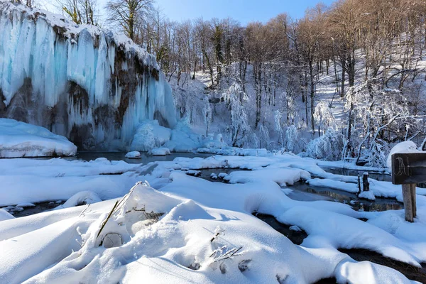 Plitvicesjöarna under vintern, Kroatien, Europa — Stockfoto