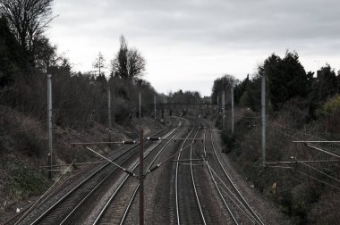 bir demiryolu parça trenler