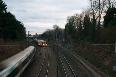 bir demiryolu parça trenler