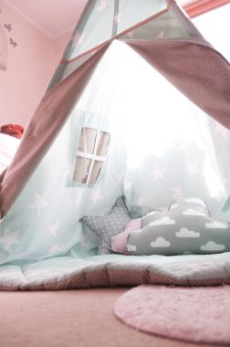 çocuklar için oyun ve hayal güçlerini kullanmak için boşluk