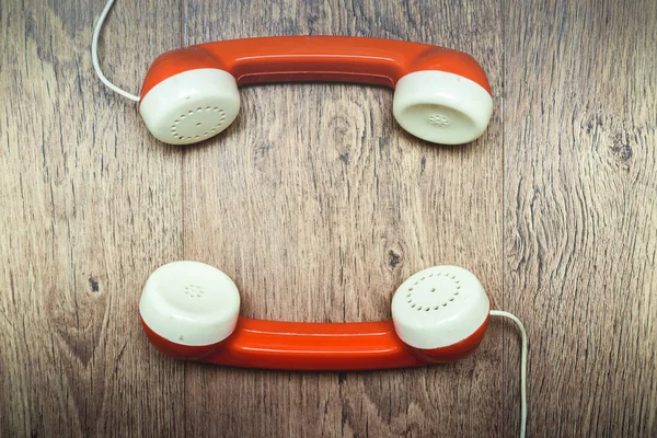 D 를 만들기 위해 전화로 이야기하는 사업 통신 개념 — 스톡 사진