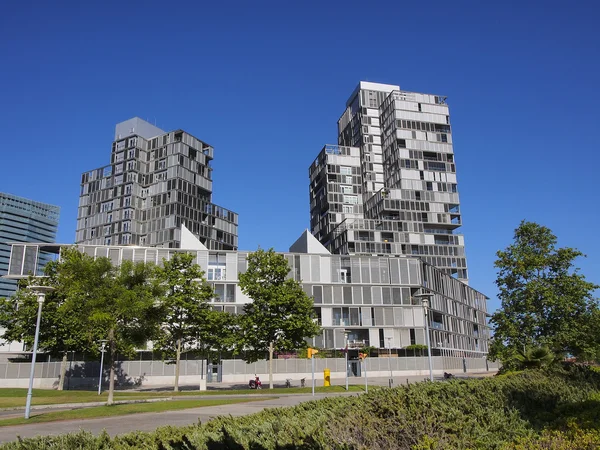 Diagonal Mar Poblenou alanında yeni modern mimari. 14 Haziran 2016 Barcelona, İspanya