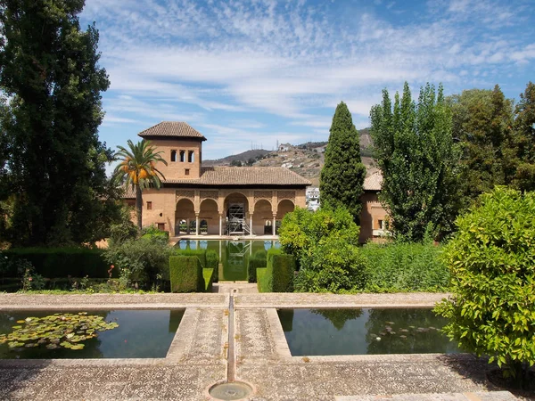 Portico, Bahçe Generalife içinde Alhambra, Granada, İspanya
