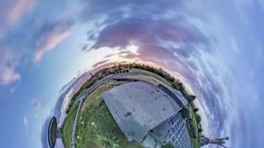 Küçük küçük gezegen 360 derece