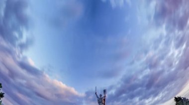 Tavşan Hole Planet 360 Derece Zafer Peremoha Park Anavatan Anıtı Kiev Sights Lilac Mavi Gökyüzü Sunset Güzel Yumuşak Pastel Renkler Cloudscape Turizm