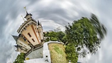 Avrupa 'nın tarihi yapısının 360 derecelik VR manzarası 