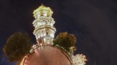 Little Tiny Planet 360 Derece Kiev-Pechersk Lavra Gece Aydınlatılmış Çan-Tower Dormition Katedralmeydanı Kaldırım Fayans Tur Ukrayna Cityscape için
