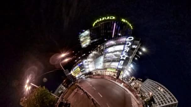 Little Tiny Planet 360 stopień wieczór Kijów stacja metra Pałac sportów światła nowoczesne budynki Kijów zabytki Turystyka na Ukrainie Cityscape sylwetki — Wideo stockowe