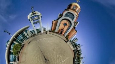 Little Tiny Planet 360 Derece Güney Tren İstasyonu Girişi Kiev Manzaraları Kilisesi Saint George Muzaffer Kırmızı Tuğla Bina Turu Ukrayna