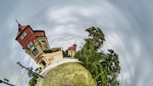 ヨーロッパの街の歴史的建造物の360度Vrパノラマ — ストック動画