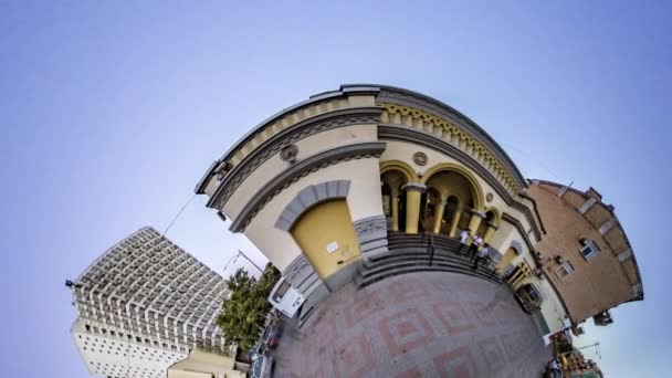 Little Tiny Planet 360 stopni, Synagoga w Kijowie. wycieczka na Ukrainę. Zabytki Kijowa. Budynki religijne w Kijowie. — Wideo stockowe