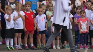 Okul büyük bir grup bir çocuk gibi