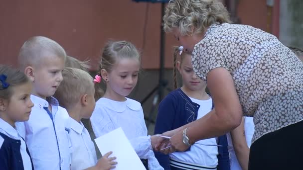 Opole Πολωνία Σεπ 2016 Παιδιά Έδαφος Σχολείου Νο2 Κατά Διάρκεια — Αρχείο Βίντεο