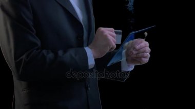 Dijital tablet ile işadamı