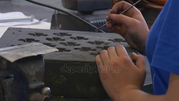 Two Young Girls Create a Small Casting Mould — Stock Video