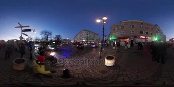 360vr Video Saint Nicholas dag in Opole Polen politie op feestdag gezinnen met kinderen in Santa Claus rode hoeden zijn genieten van het weekend samen — Stockvideo