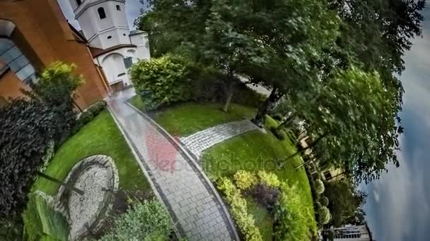 Мало крихітні Планета 360 ступінь казку старих будівель університету чарівні місто пам'ятки з Ополе час мух Земля перебуває обертається стабільності Старого міста — стокове відео