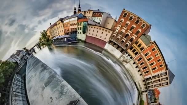 Lilla Tiny Planet 360 graders Dam Opole Venedig förtrollande unika staden berömda platser av Polen Mini World City-Planet Vintage Street utflykt av Old City — Stockvideo