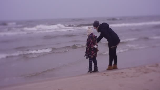 Mother Daughter Walking Sea Coast Cold Weather — 图库视频影像