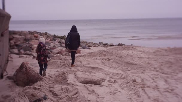 Mother Daughter Spending Time Sea Coast Cold Weather — 图库视频影像
