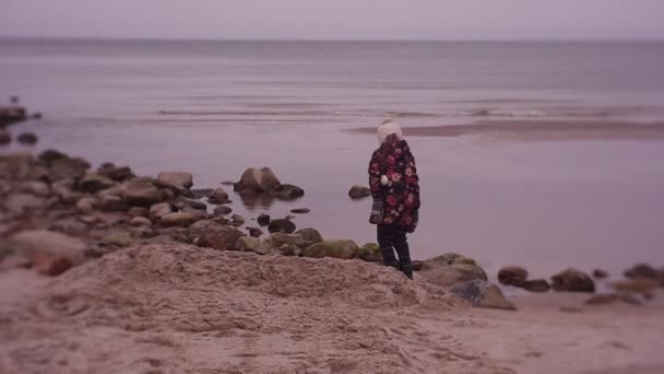 Girl Walking Playing Sea Coast Cold Weather — Stockvideo