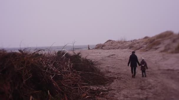 Mother Daughter Spending Time Sea Coast Cold Weather — 图库视频影像