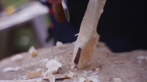 Carpenter Works Creations Wooden Spoon Processes Wooden Billet Means Sharp — Stockvideo