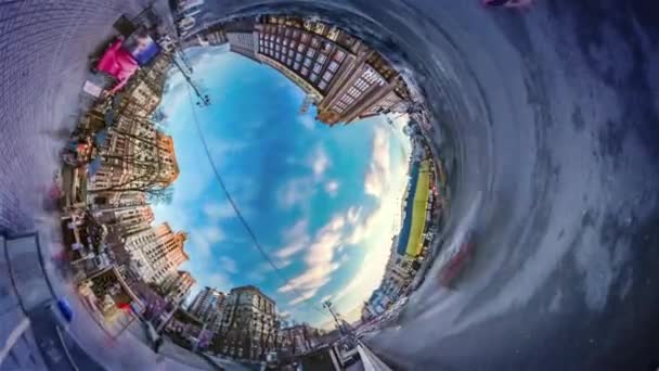 Delik gezegen 360 derece Kiev manzaraları Khreshchatyk'a merkezi mağaza muhteşem bahar Cityscape Ukrayna Kiev şehir sıcak güneşli gün yolculuk — Stok video