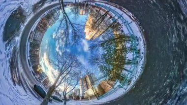 Güneşli bir günde Chernihiv delik gezegen 360 derece kış Cityscape yürüyüş seyahat için Ukrayna güzel havalarda güneşli gün bahar binalar ve ulaşım
