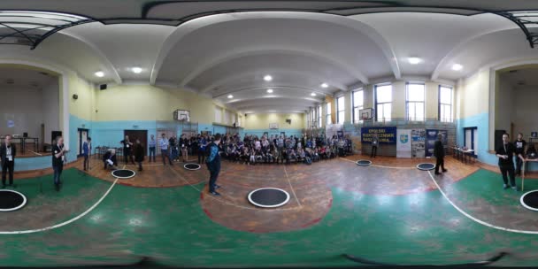 学校でのテクノロジーイベントの360度Vrパノラマ — ストック動画